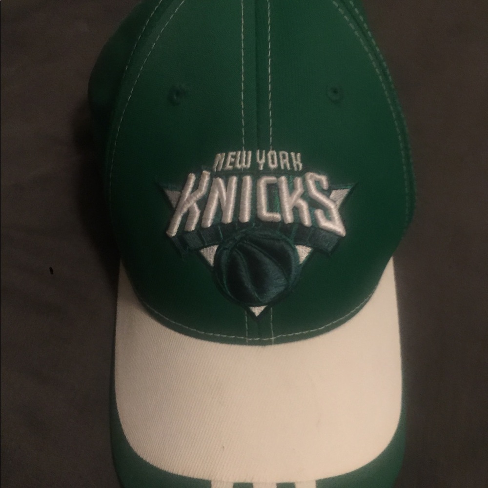 NY Knicks hat